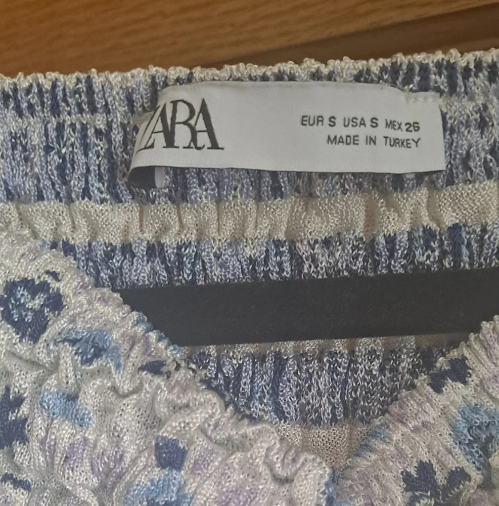 Zara Blue Floral Smocked Crop Top